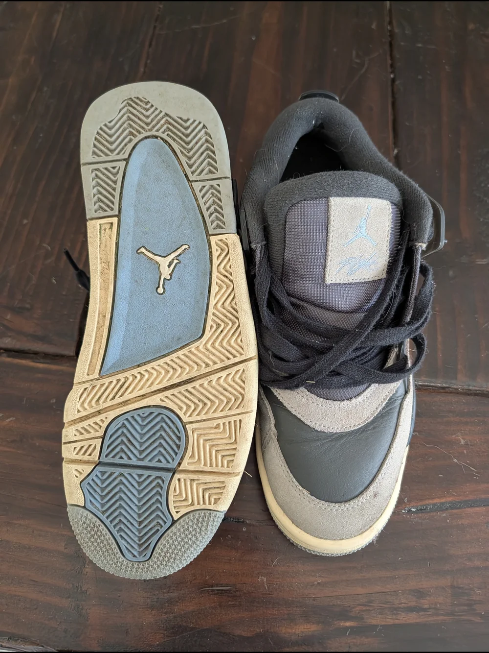 Jordan tongue leather closure